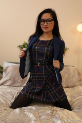 Plaid-Minidress-Black-Pantyhose