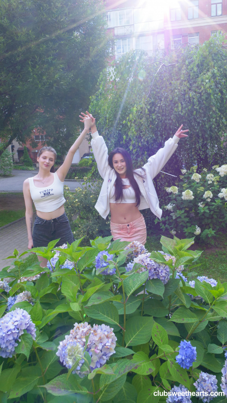 Pillow fight with Amelia Ost and newbie Miss Len
